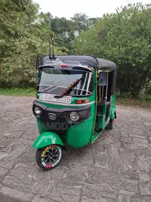 Bajaj 4 Stroke 2014 Three Wheel (Used)