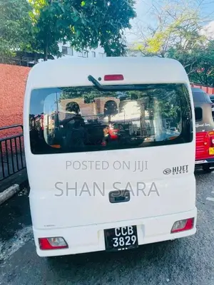 Daihatsu Hijet 2024 Van (Used)