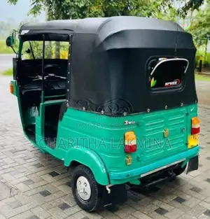 Bajaj 4 Stroke 2011 Three Wheel (Used)