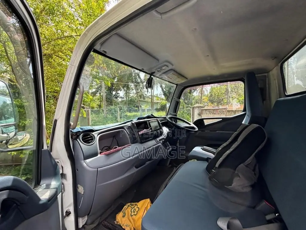 Mitsubishi Canter Fuso 2018 Lorry (Used)