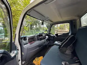 Mitsubishi Canter Fuso 2018 Lorry (Used)