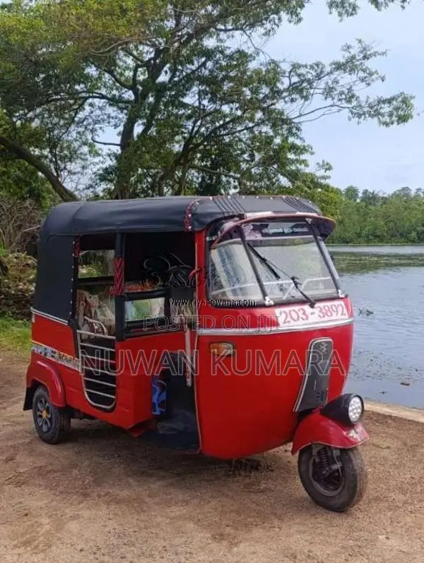 Bajaj RE 2 Stroke 1997 Three Wheel (Used)