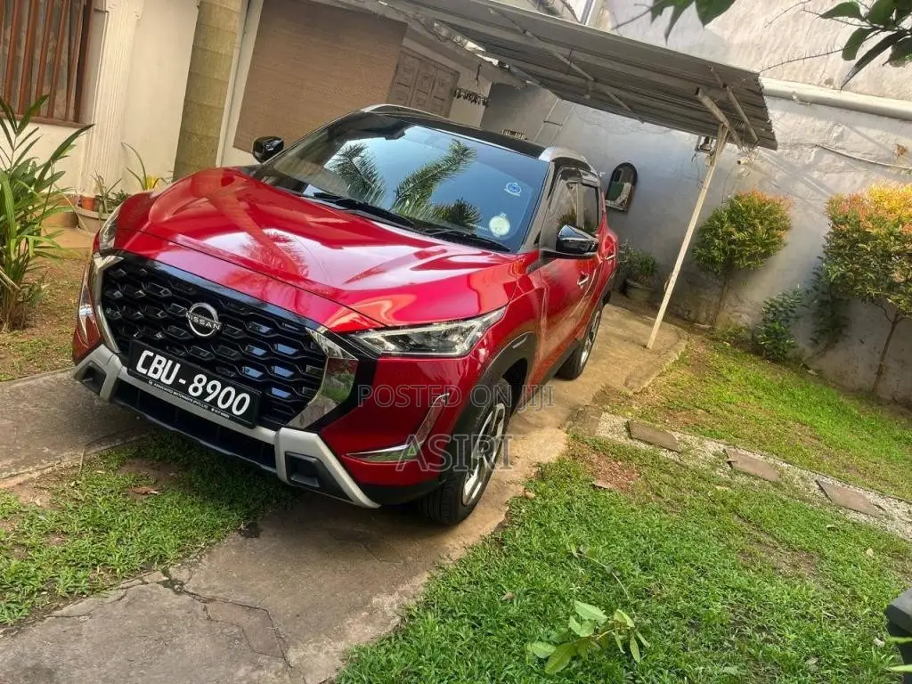 Nissan Magnite 2025 SUV (Used)