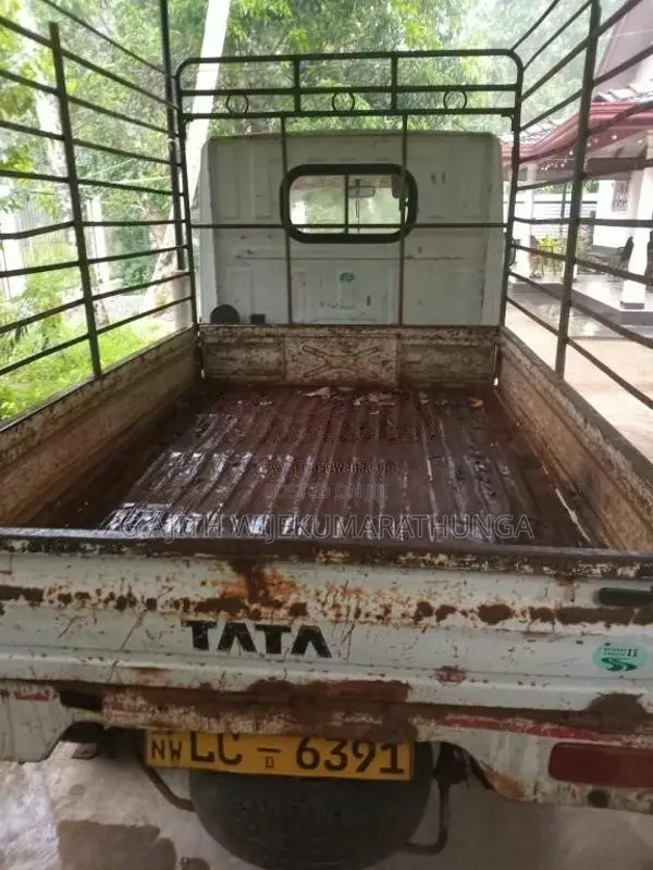 Tata Dimo Batta 2006 Lorry (Used)
