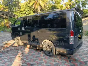 Toyota KDH Super GL 2006 Van (Used)