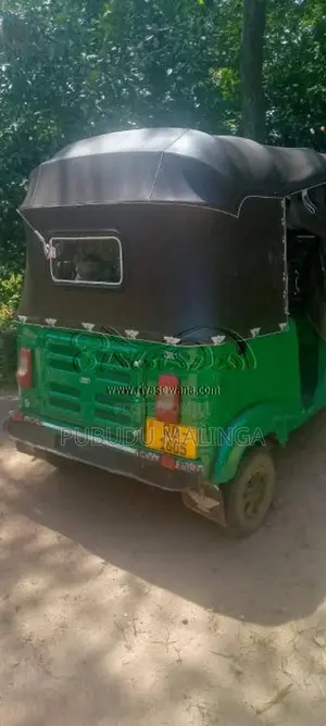 Bajaj 2 Stroke 2006 Three Wheel (Used)
