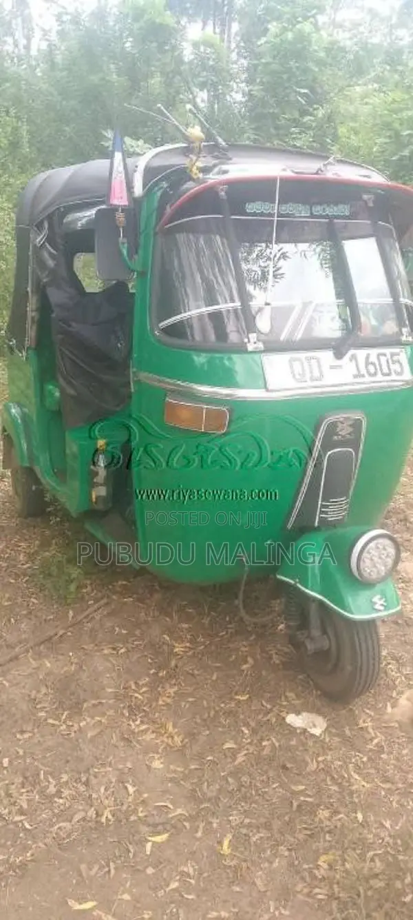 Bajaj 2 Stroke 2006 Three Wheel (Used)