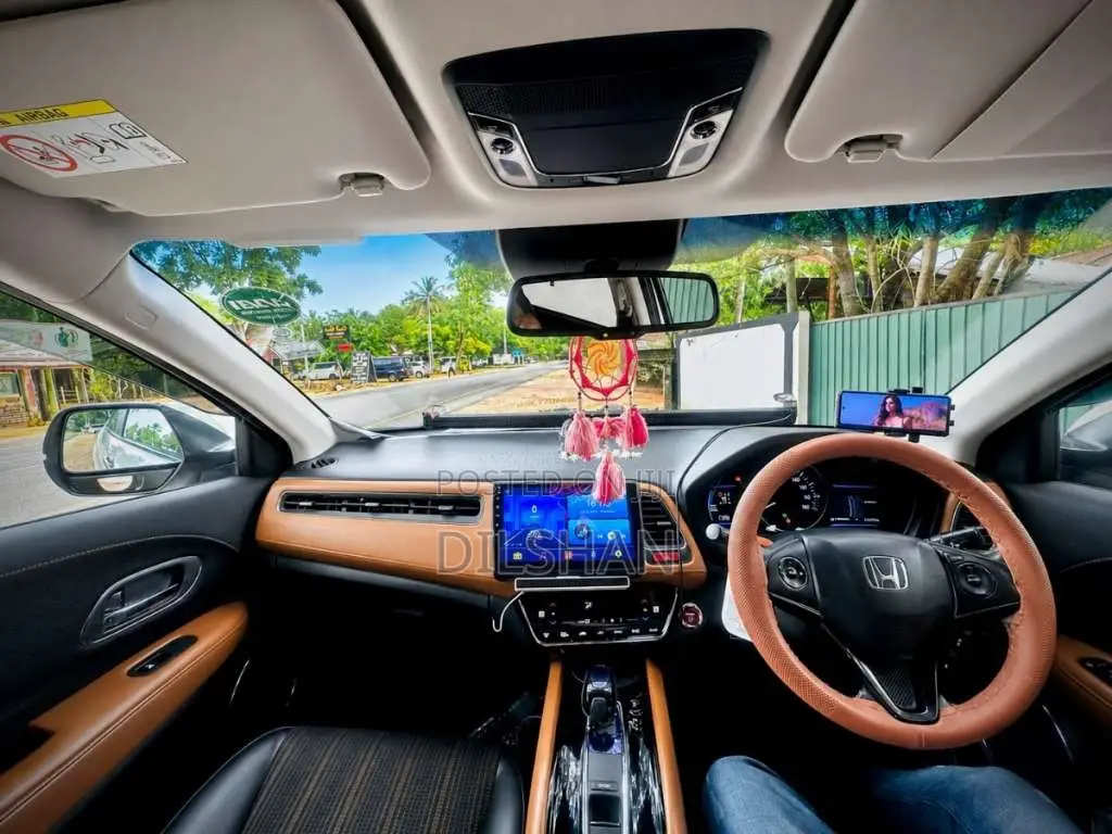 Honda Vezel 2014 SUV (Used)