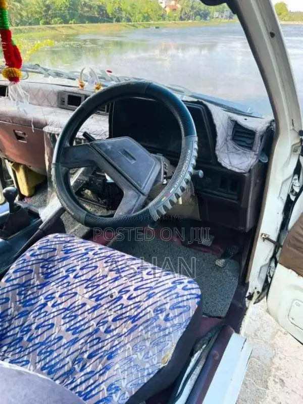 Toyota TownAce 1985 Van (Used)