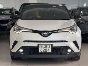 Toyota CHR GT LED 2018 SUV (Used)