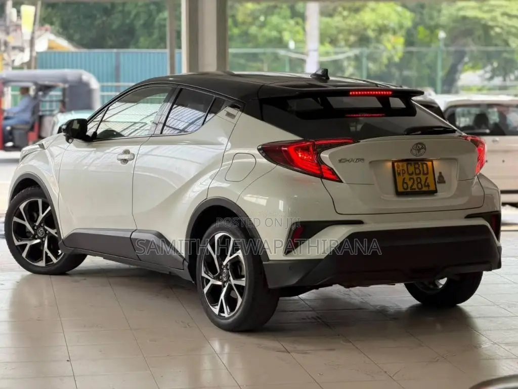 Toyota CHR GT LED 2018 SUV (Used)