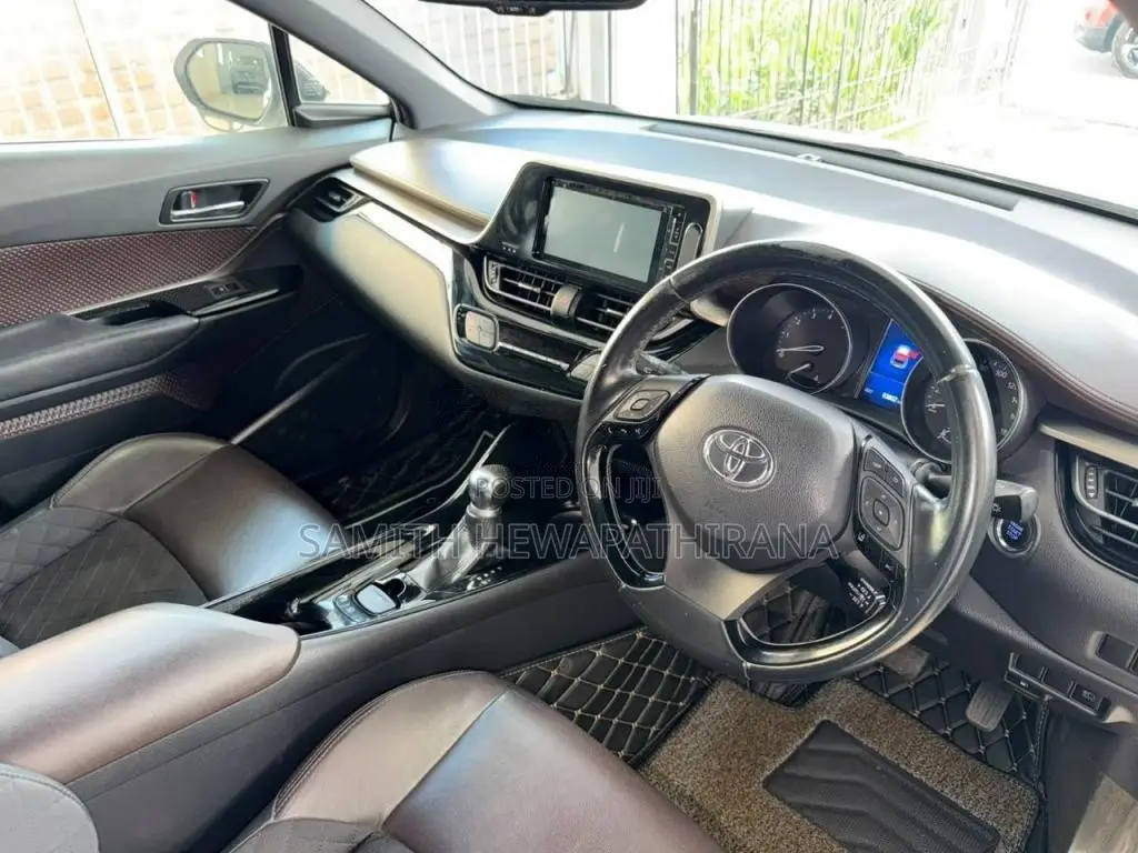 Toyota CHR GT LED 2018 SUV (Used)