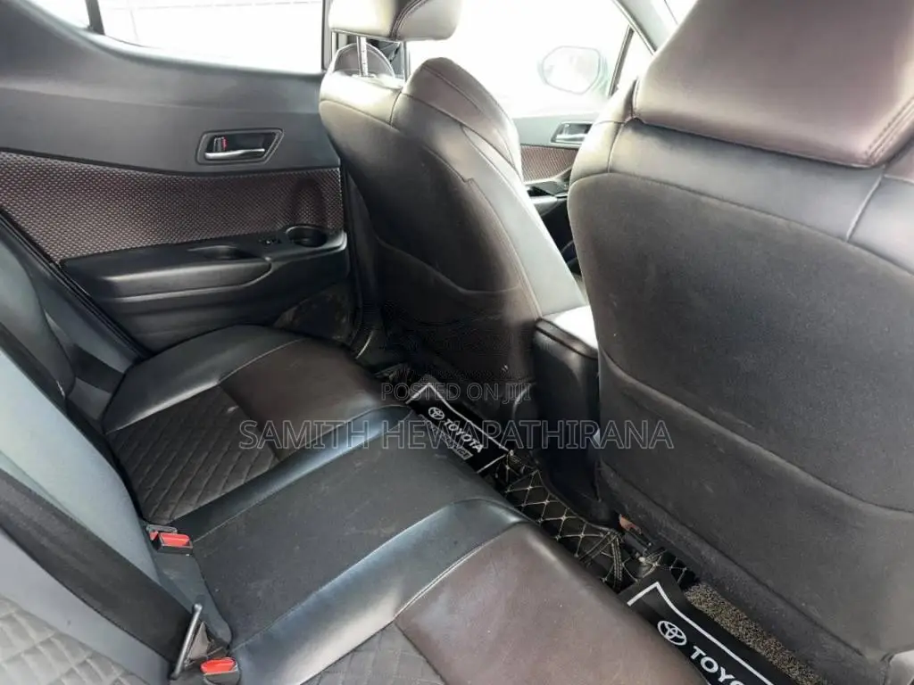 Toyota CHR GT LED 2018 SUV (Used)