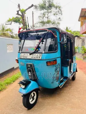 Bajaj 4 Stroke 2007 Three Wheel (Used)