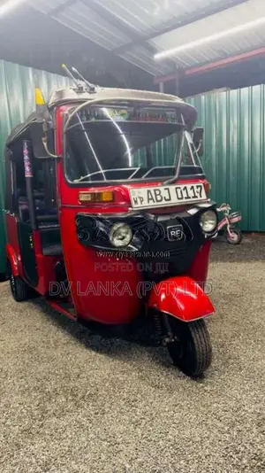 Bajaj RE 205 2015 Three Wheel (Used)