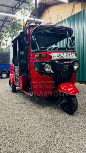 Bajaj RE 205 2015 Three Wheel (Used)