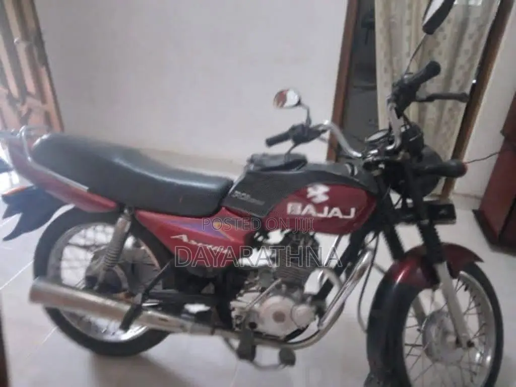 Bajaj Caliber 2004 Motorbike (Used)