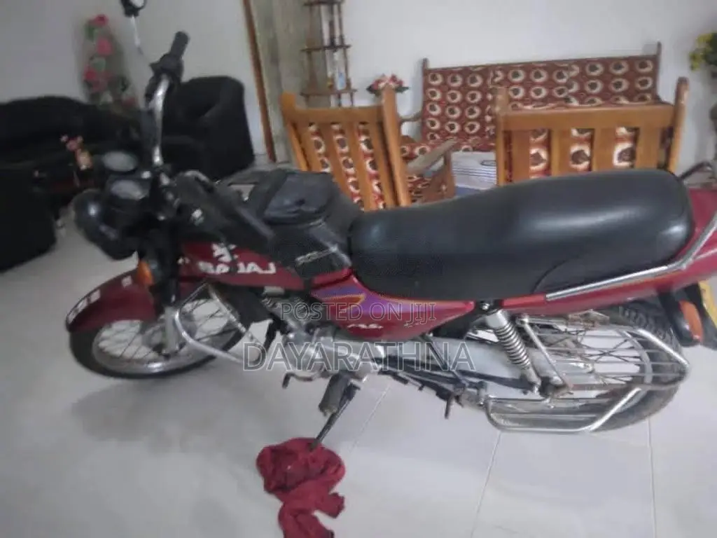 Bajaj Caliber 2004 Motorbike (Used)