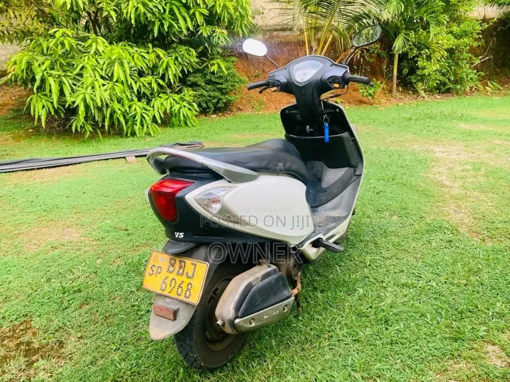 TVS Zest 2015 Motorbike (Used)