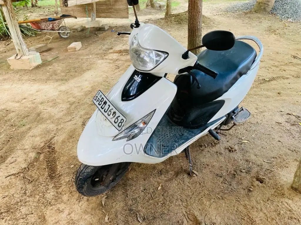 TVS Zest 2015 Motorbike (Used)