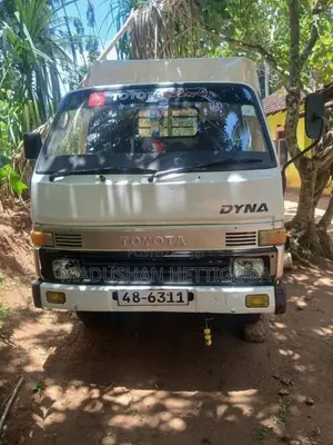 Toyota Dyna 1984 Lorry (Used)