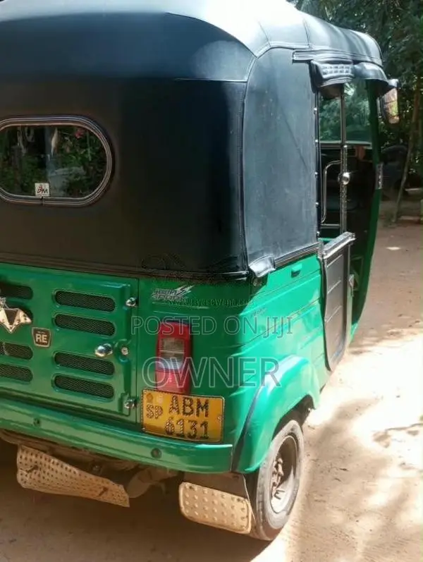 Bajaj 4 Stroke 2016 Three Wheel (Used)