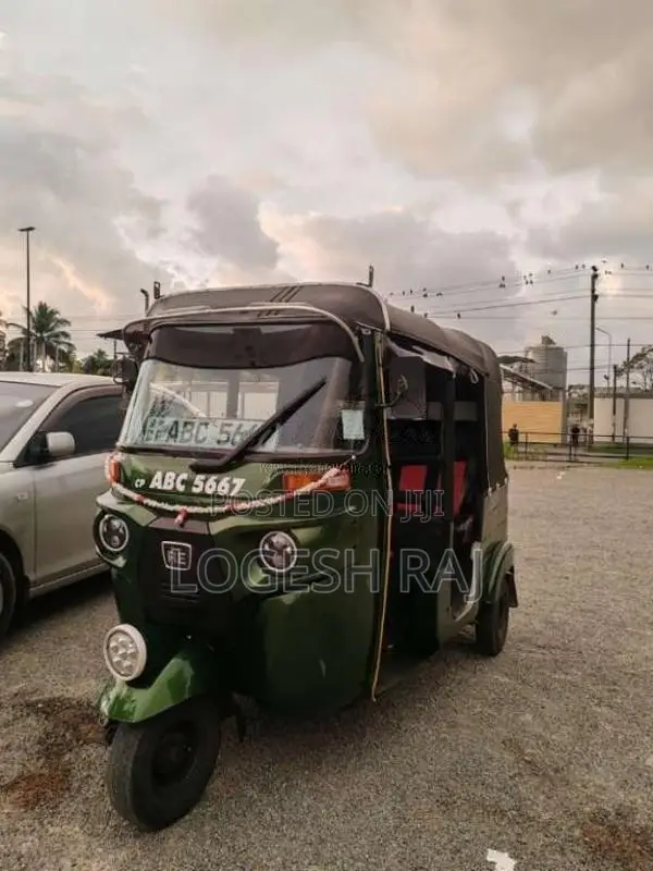 Bajaj RE 205 2015 Three Wheel (Used)