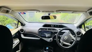 Toyota Aqua 2014 Car (Used)