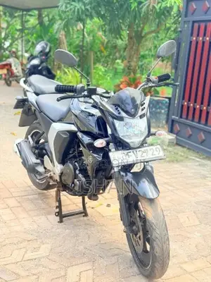 Yamaha FZ 2017 Motorbike (Used)
