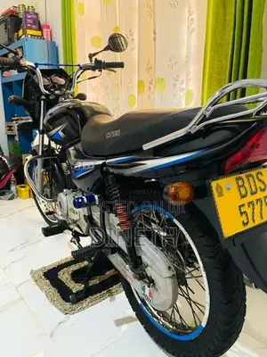 Bajaj CT-100 2016 Motorbike (Used)