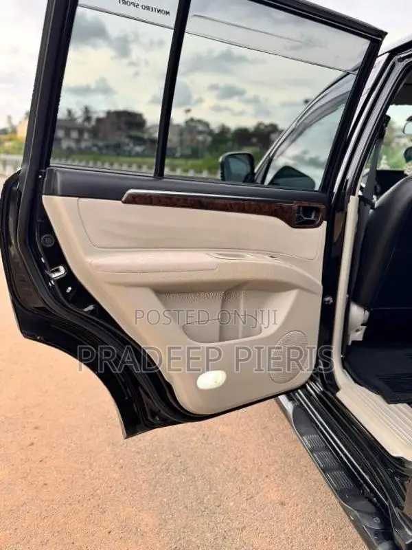 Mitsubishi Montero Sport 2012 SUV (Used)