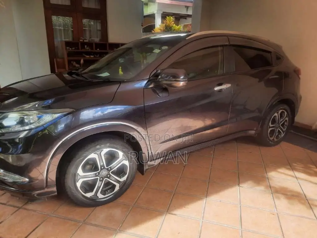 Honda Vezel 2014 SUV (Used)