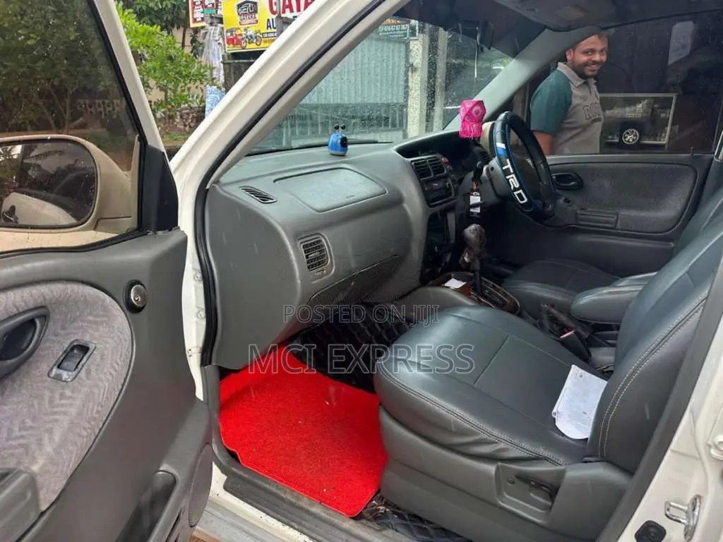 Suzuki Escudo 2004 SUV (Used)