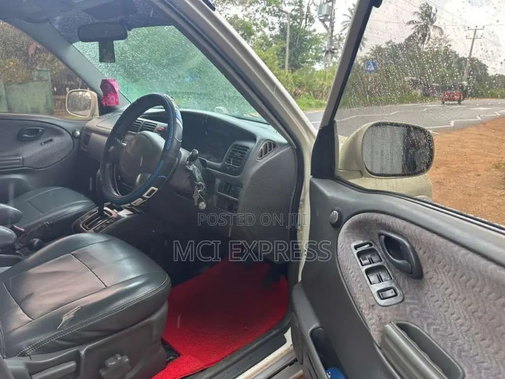 Suzuki Escudo 2004 SUV (Used)