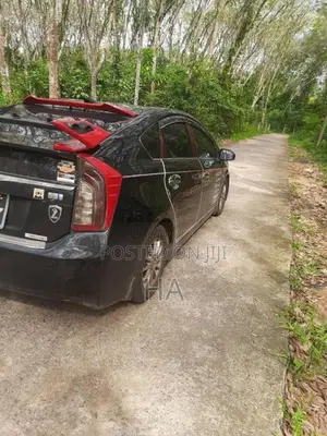 Toyota Prius 2013 Car (Used)