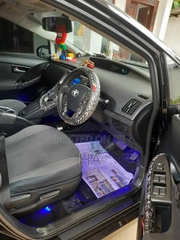 Toyota Prius 2013 Car (Used)