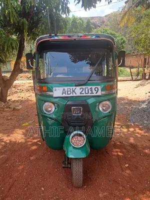 Bajaj RE 2016 Green