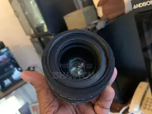 canon 50mm F2.8 DSLR macro lens