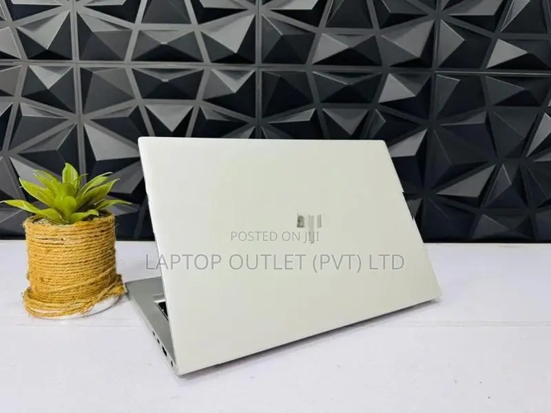 HP Elitebook Core i5-11th Gen G7 Processor - 16GB RAM 512GB NVMe