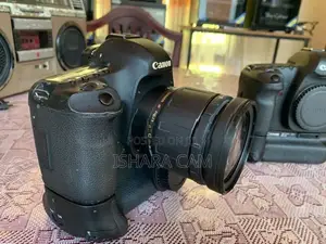 canon 5D mark 2 DSLR body lens