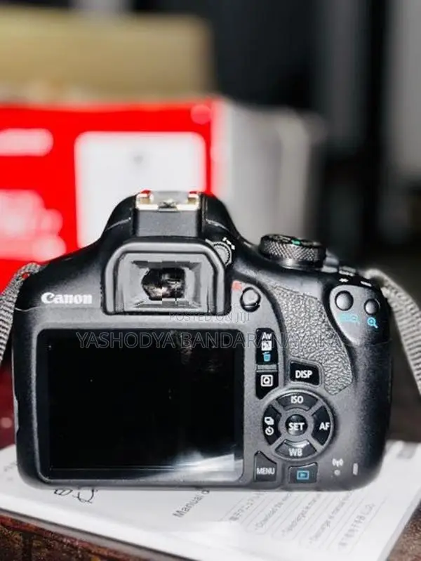 Canon EOS Rebel t7 DSLR camara