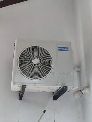 New SKYWORTH Non-Inverter (Fast Cooling) Brand AC 2026 Model