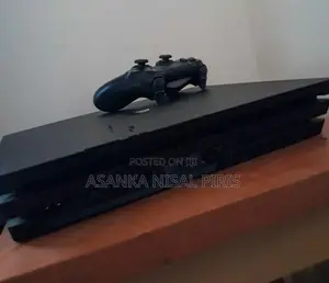 PS4 pro 1TB Consoles