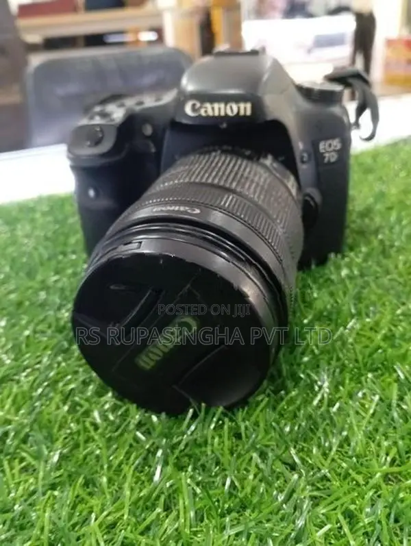 CANON 7D Dslr Camera