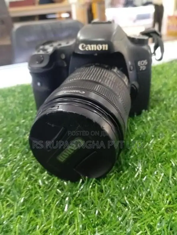 CANON 7D Dslr Camera