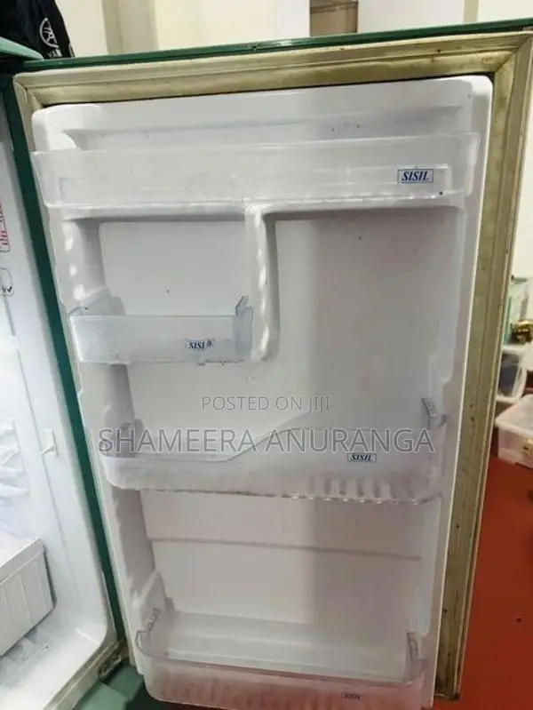 Sisil Refrigerator 141L