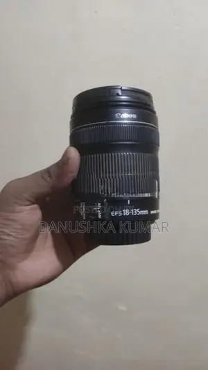Canon EF-S 18-135mm Camera Lens