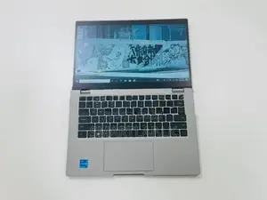 Dell Latitude 5330 2-in-1 i5 12th Gen 16GB RAM 256 SSD Touch Flexible