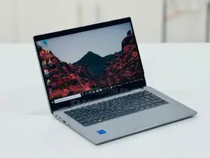 2 in 1 Dell Latitude 5320 Core i5 11th Gen l 16GB RAM 256GB SSd