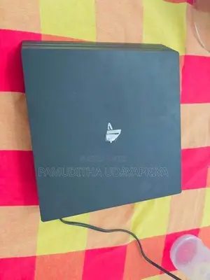 Sony PS4 Pro - 1TB